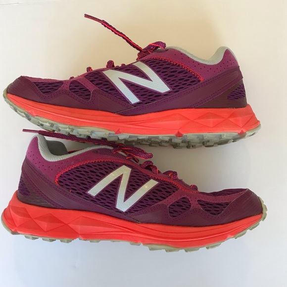 New Balance Womens Size 9.5 Purple and Orange Trail Running Shoe - Picture 2 of 6